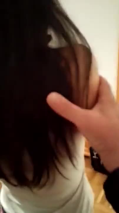 Shy flashing of b(*)(*)bies