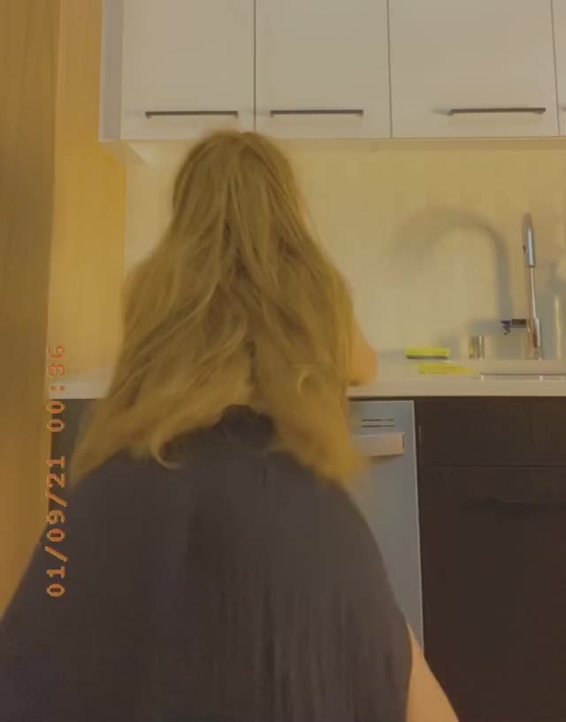 Sexy Snapchat twerk