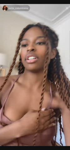 Braless Colombian Downblouse Ebony Nipple Nipples Nipslip gif