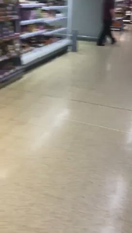 You can find peaches in aisle 21 🍑