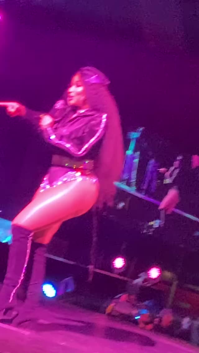 Nicki Minaj - Starships | Geneva Switzerland