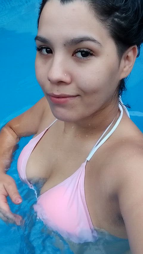 amateur big tits brunette natural tits onlyfans tits watersports bigtits curvy-chicks