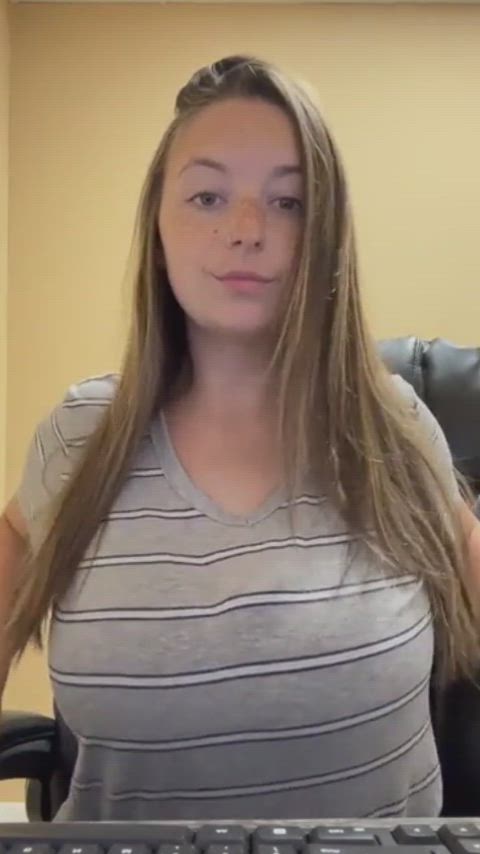 big tits bouncing tits camgirl cute flashing huge tits natural tits selfie webcam