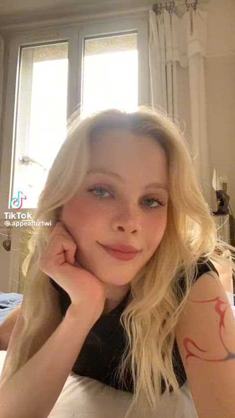 ViviMalishka - More tiktok flash vids on my TT likes (juanmomo45)