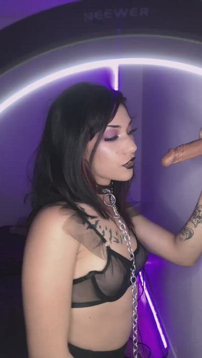 I fucking love sucking 😈
