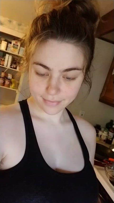 Sen~ding nudes & masturbating video to every guy that upvtes ( yes i actually