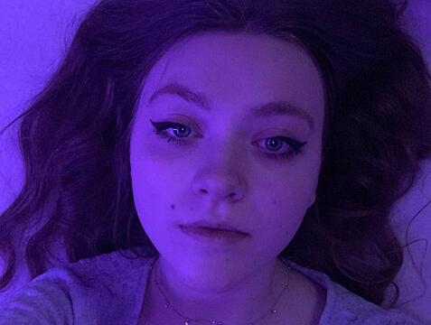 can someone trib my hot girl
