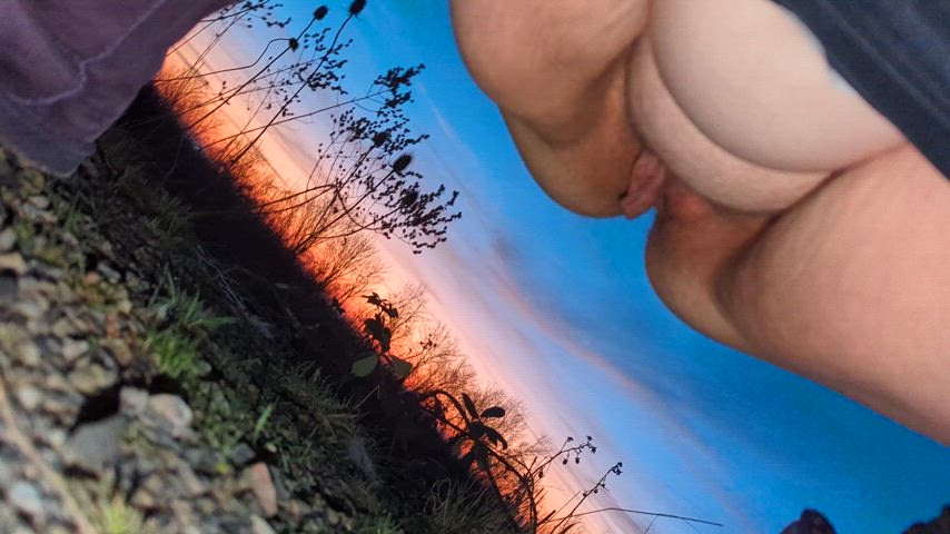 amateur outdoor piss pissing gif