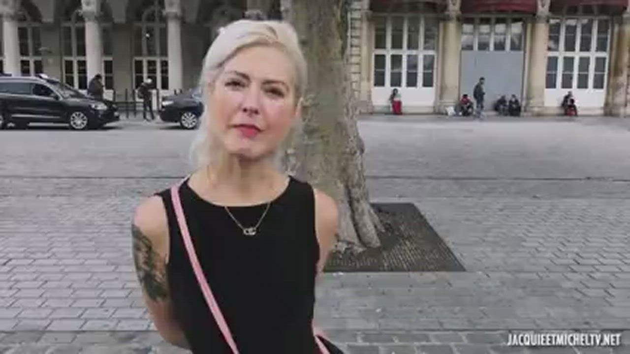 Sophie, 40 years old, publicist in Reims!
