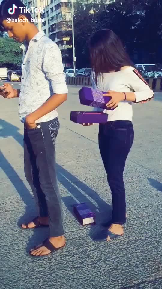 Still he watching in his phone?❤️?? #slowmo #foryoupage #featureme #tiktokindia