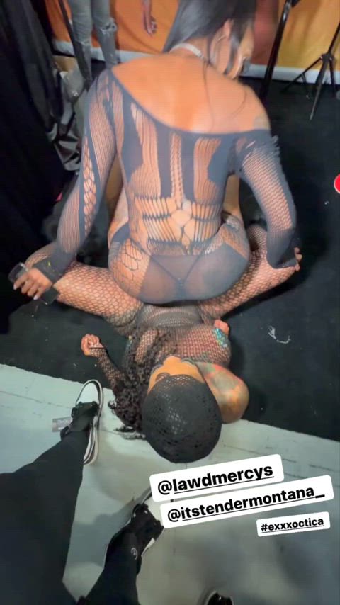 convention ebony twerking gif