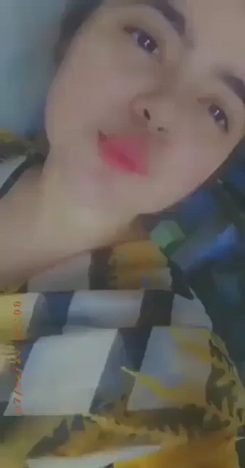 amateur bangladeshi big tits boobs desi indian pakistani teen tits gif