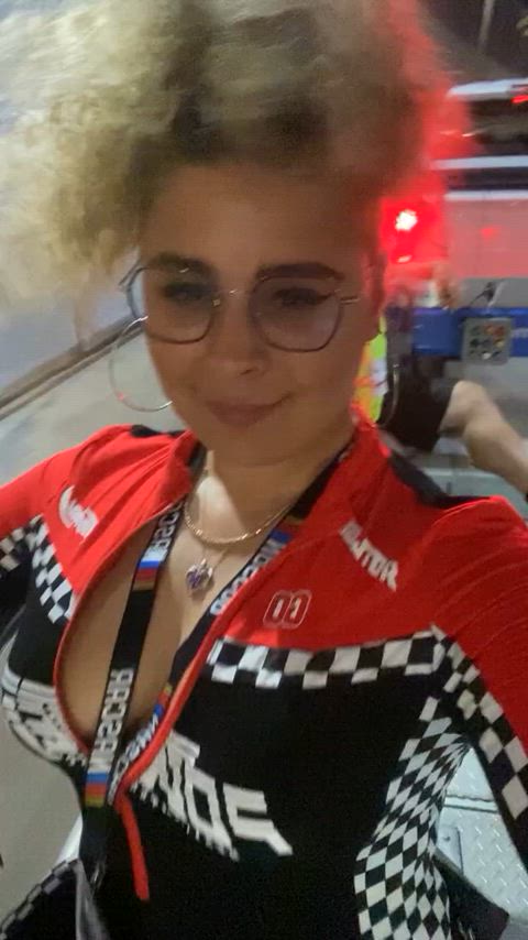 bouncing tits natural tits tits r/titsworship just-boobs gif