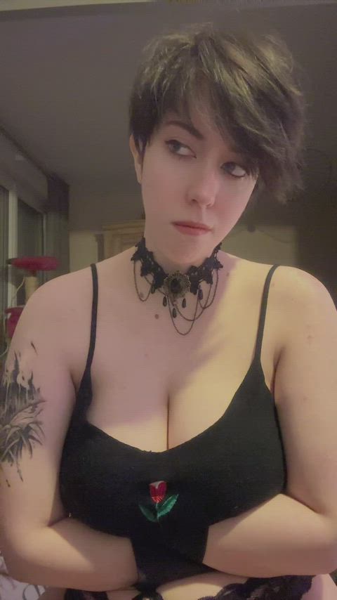 Would you breed a goth girl with thick thighs?