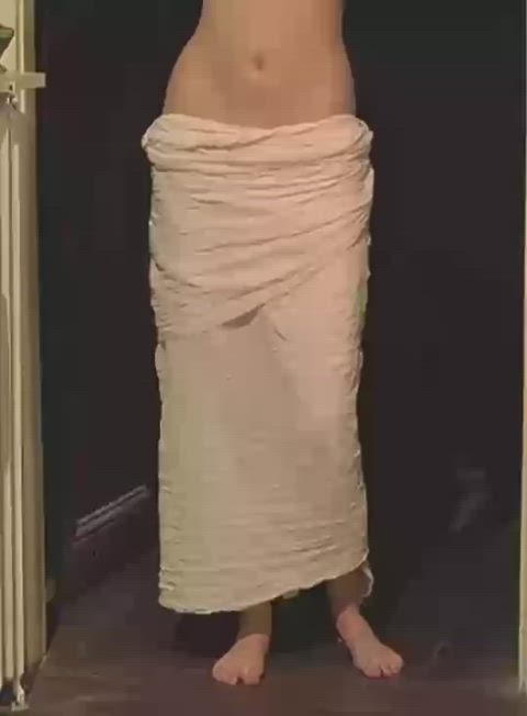 big tits british brunette celebrity eva green celebs watch-it-for-the-plot gif