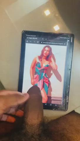 Kriti Sanon Jerk trib. Dm to get yours done