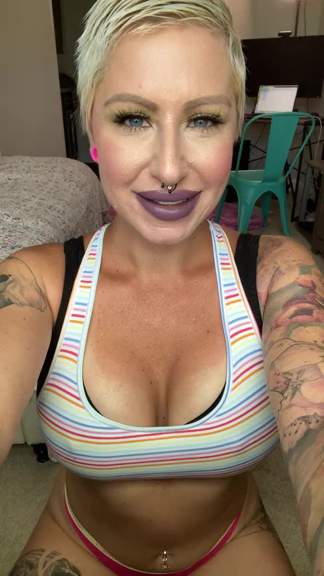 AtomicMILF Tease