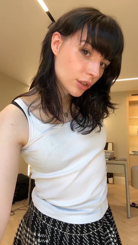 Just a quick peek 🤭💖