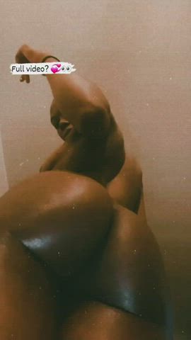 Clapping that Teen Booty