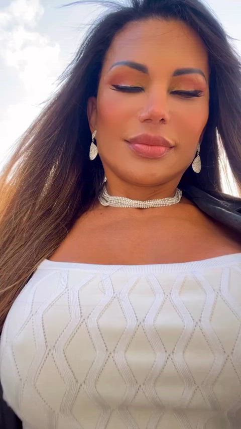 amateur big tits brazilian fake boobs fake tits fitness model gif