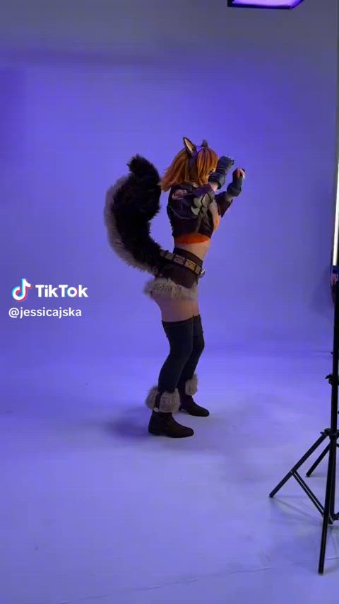 amateur big tits cosplay funny gamer girl gif