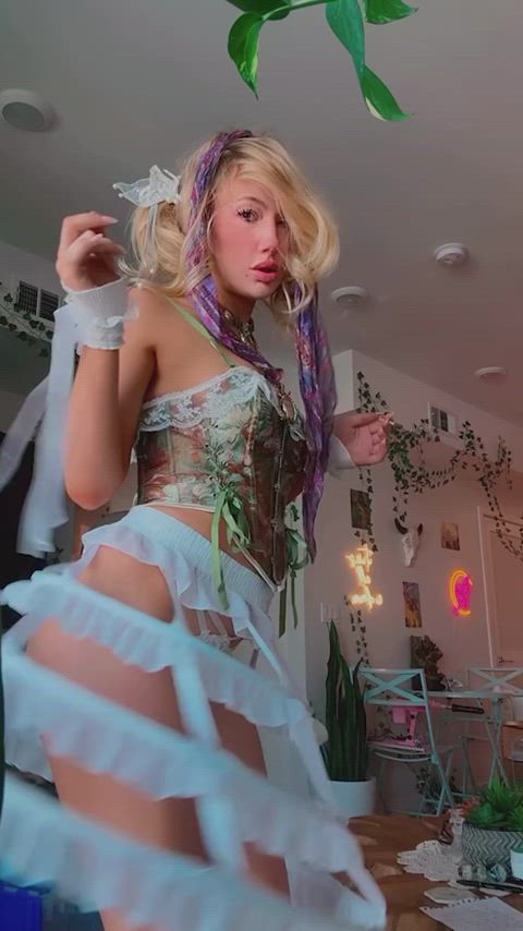 myfreecams pussy smoking tease tiktok tits r/matingpress r/porninfifteenseconds r/rearpussy