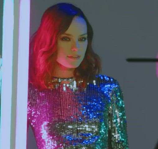 celebrity daisy ridley sexy gif