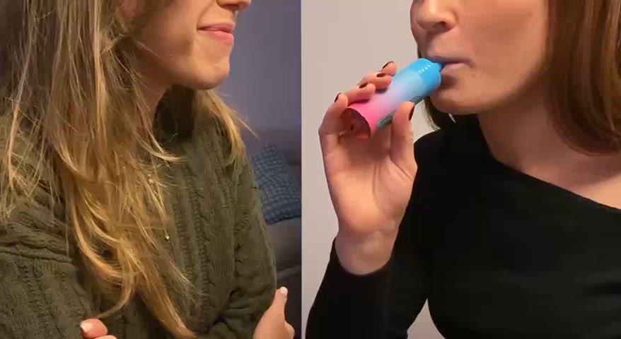 amateur french kissing kiss kissing lesbian lesbians girls-kissing gif