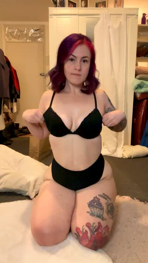 If I was your girlfriend, I’d send you videos like this while you were at work