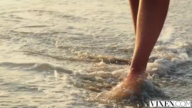 VIXEN 100772-BRITTANY 1080P.CUT.00'06-01'06