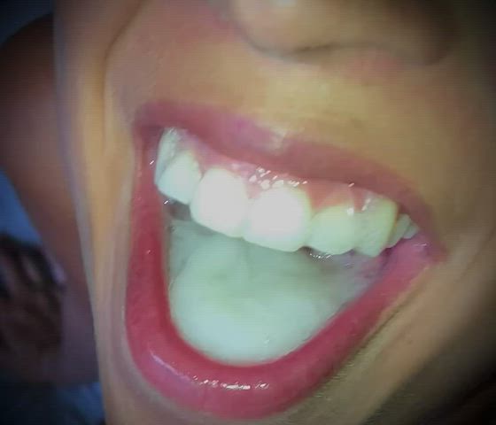 I love swallowing huge loads!