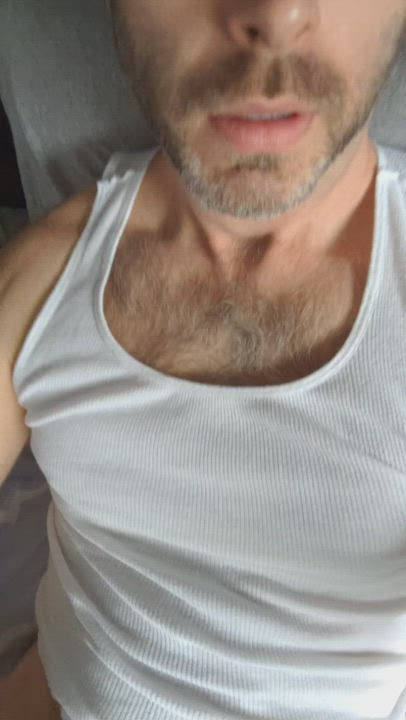 33/m - Married Daddy can't help but feel naughty this time of year...