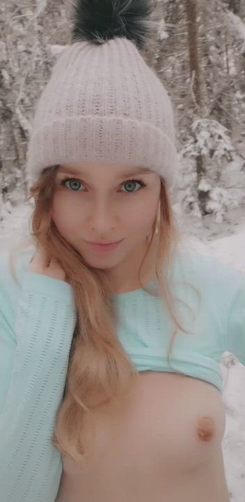 Can a swedish girl catch your attention? ❄️