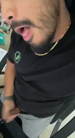 Kiss daddy while he breeds you 😈👅👅