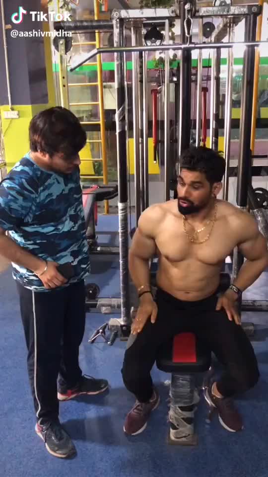 Dusra Kela kha h @akshaytyagi781 #ttfitness #tiktoksportsmela #gym #funny #comedy