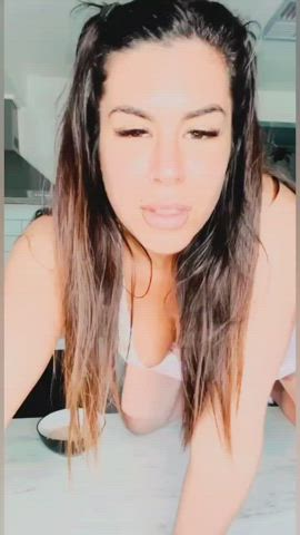 australian flashing pussy gif