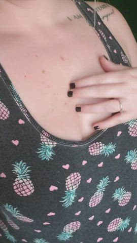 Nothing better than a pair of all natural, squishy boobs [OC]