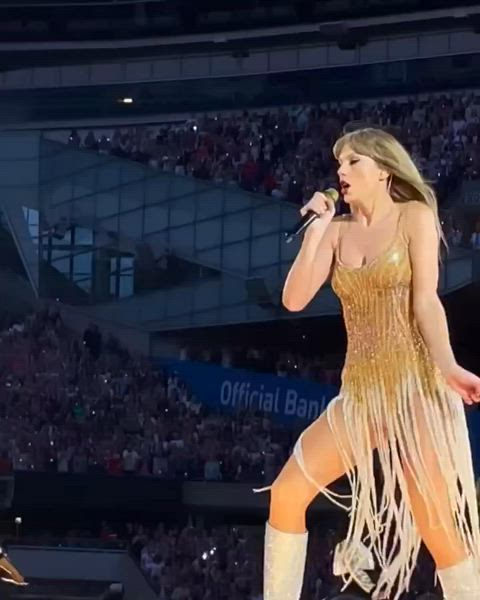 celebrity sexy taylor swift gif