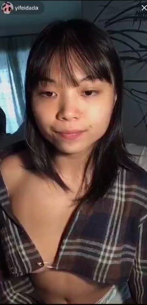 big nipples braless nipslip small tits tik-tok gif
