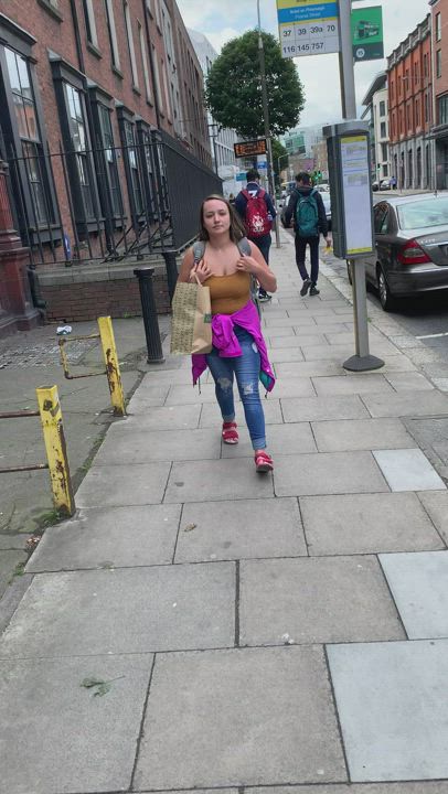 Love to feel the Irish air on my tits 🍒🇨🇮🤪