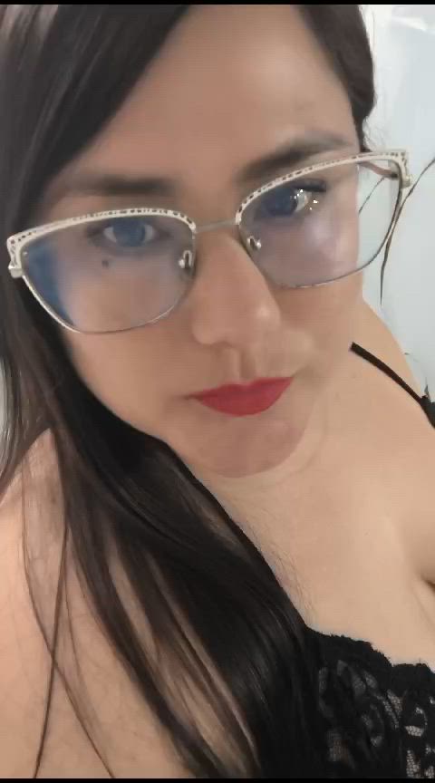 ass boobs camgirl curvy latina lingerie sensual sexy webcam blowjobs just-boobs lips-that-grip