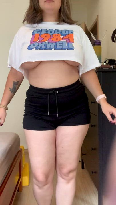 [Gif] Who ordered some big bouncy titties? :P