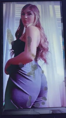 Had to cum on that ass😮‍💨🤤💦😍