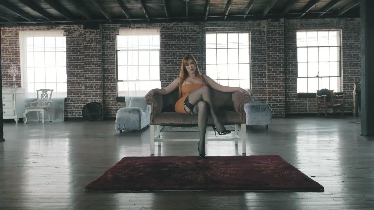 Lauren Phillips gif