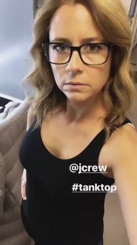 celebrity cleavage jenna fischer gif
