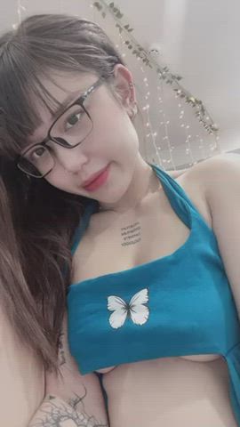 I'm getting so wet playing with my body, do you wanna see? FREE onlyfans in the comment!