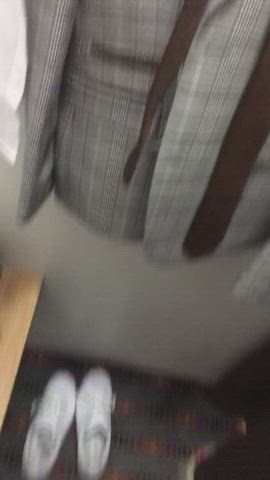 Wanking in a fitting room😈