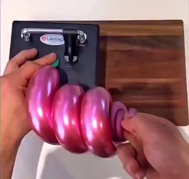 Blowing up coil balloons