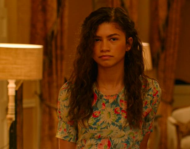 celebrity female zendaya gif