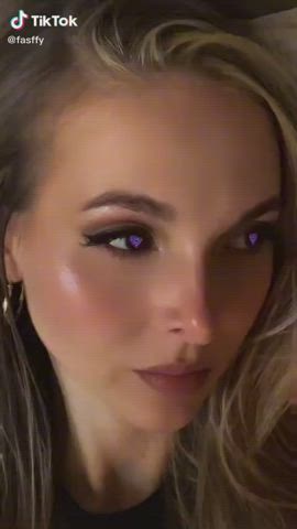 Caption of this tiktok: killing time while loserfruit sleeps next to me in the hotel.